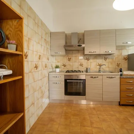 A Due Passi Dal Mare - Wifi Ac Corte Privata Чивитанова-Марке