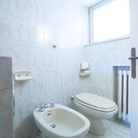 A Due Passi Dal Mare - Wifi Ac Corte Privata Apartment